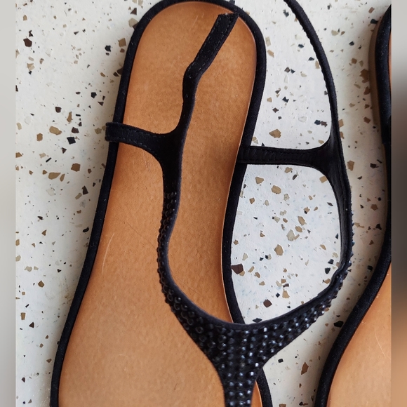 SOLD *NEW* Chinese Laundry Sandals, Sz 8.5 - Picture 2 of 6